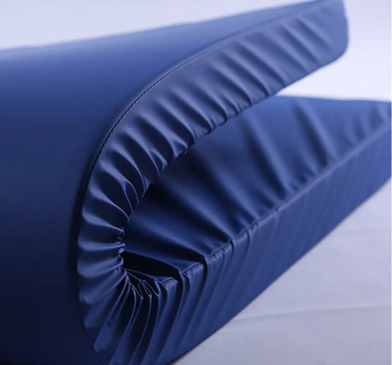 Libacce PU mattress cover with full zip enclosure